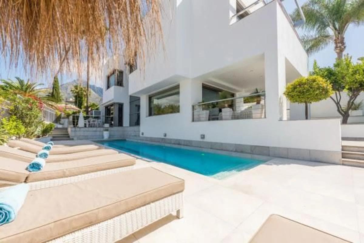 Продажа отдельного шале в Calle Benaojan, 31 B, Марбелла photo 5