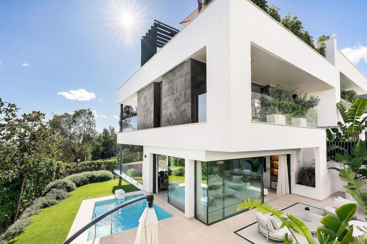 Venta de chalet independiente en Barrio Sierra Blanca, Marbella
photo 2