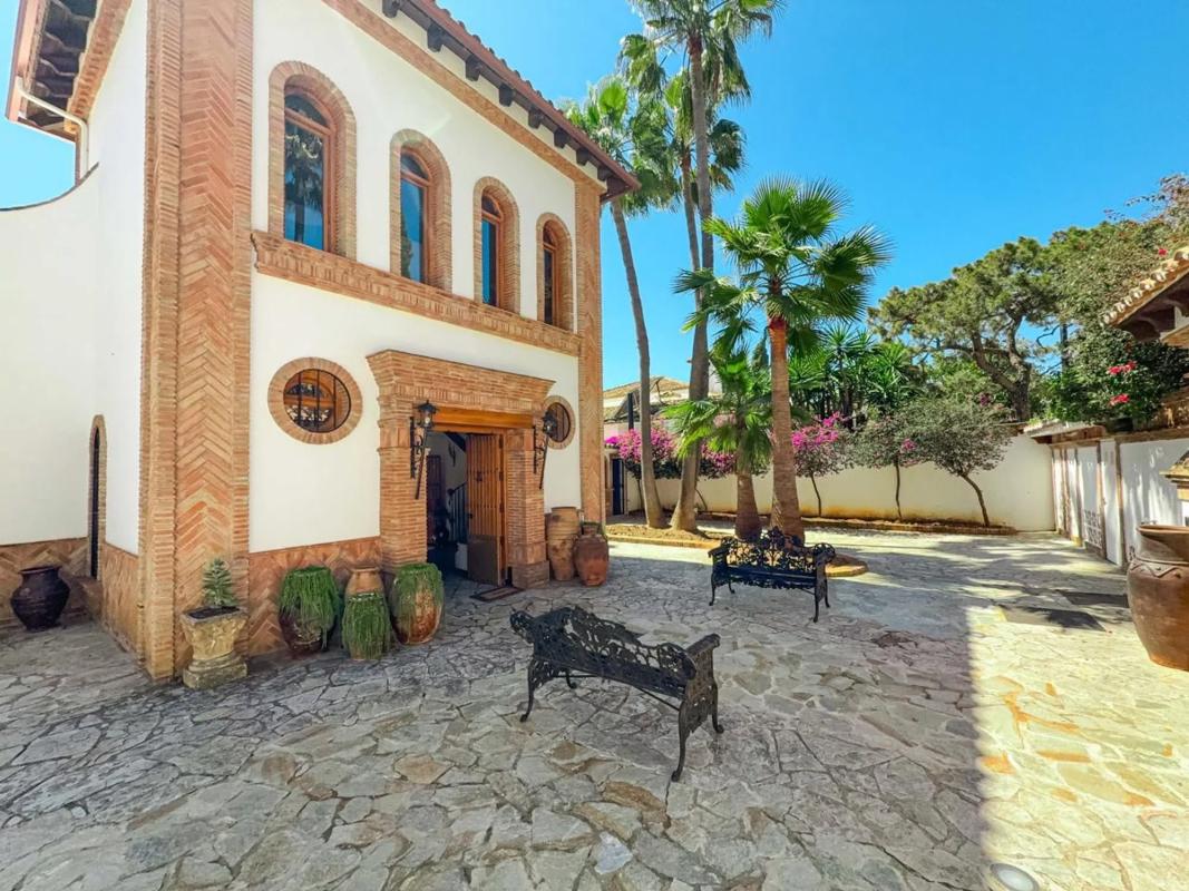 Продажа отдельного шале в Barrio Sierra Blanca, Марбелла photo 4