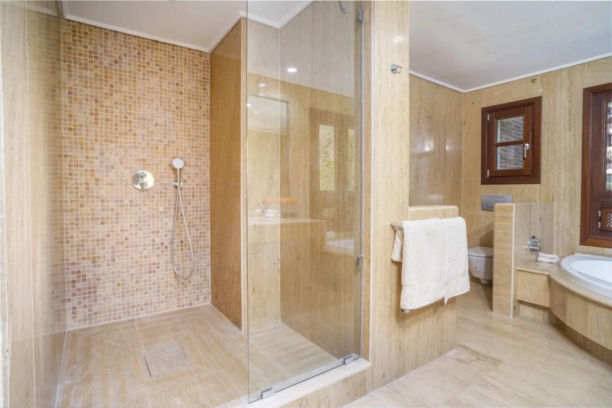 Sale of independent chalet in Barrio Nagüeles, Marbella
 photo 5