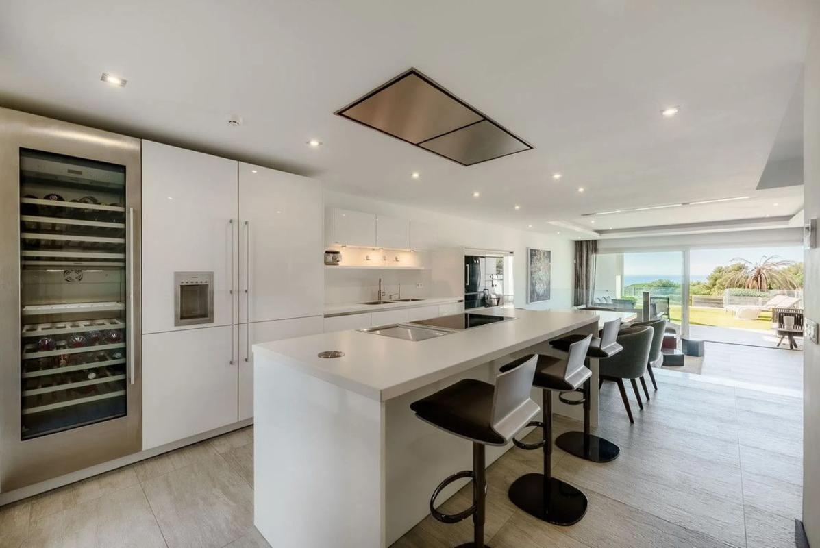 Venta de chalet adosado en Calle Campanillas , Marbella photo 3