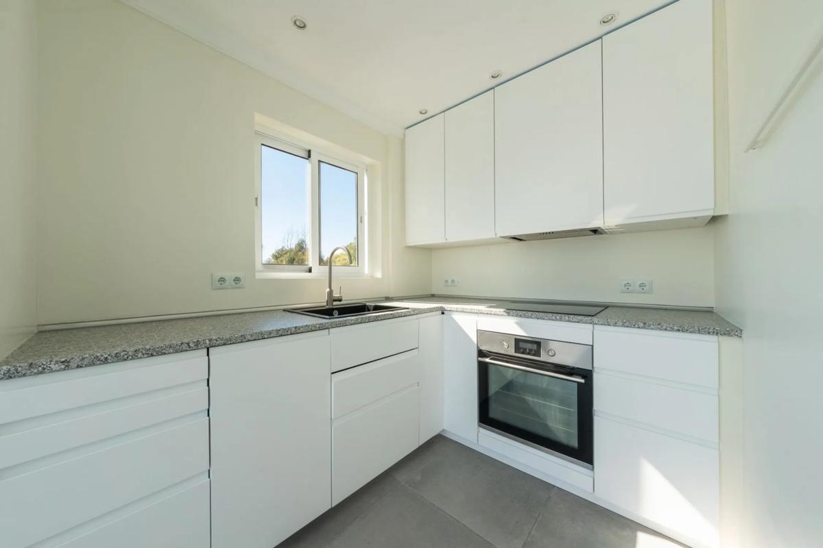 Продажа квартиры на Barrio Las Lomas de Río Verde, Марбелла
 photo 5
