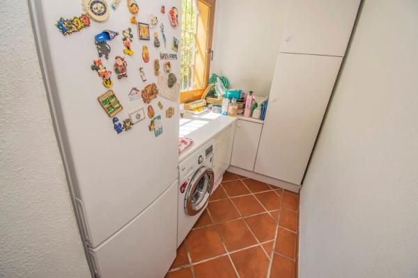Частный шале на продаже в Calle Casares, Марбелла photo 1