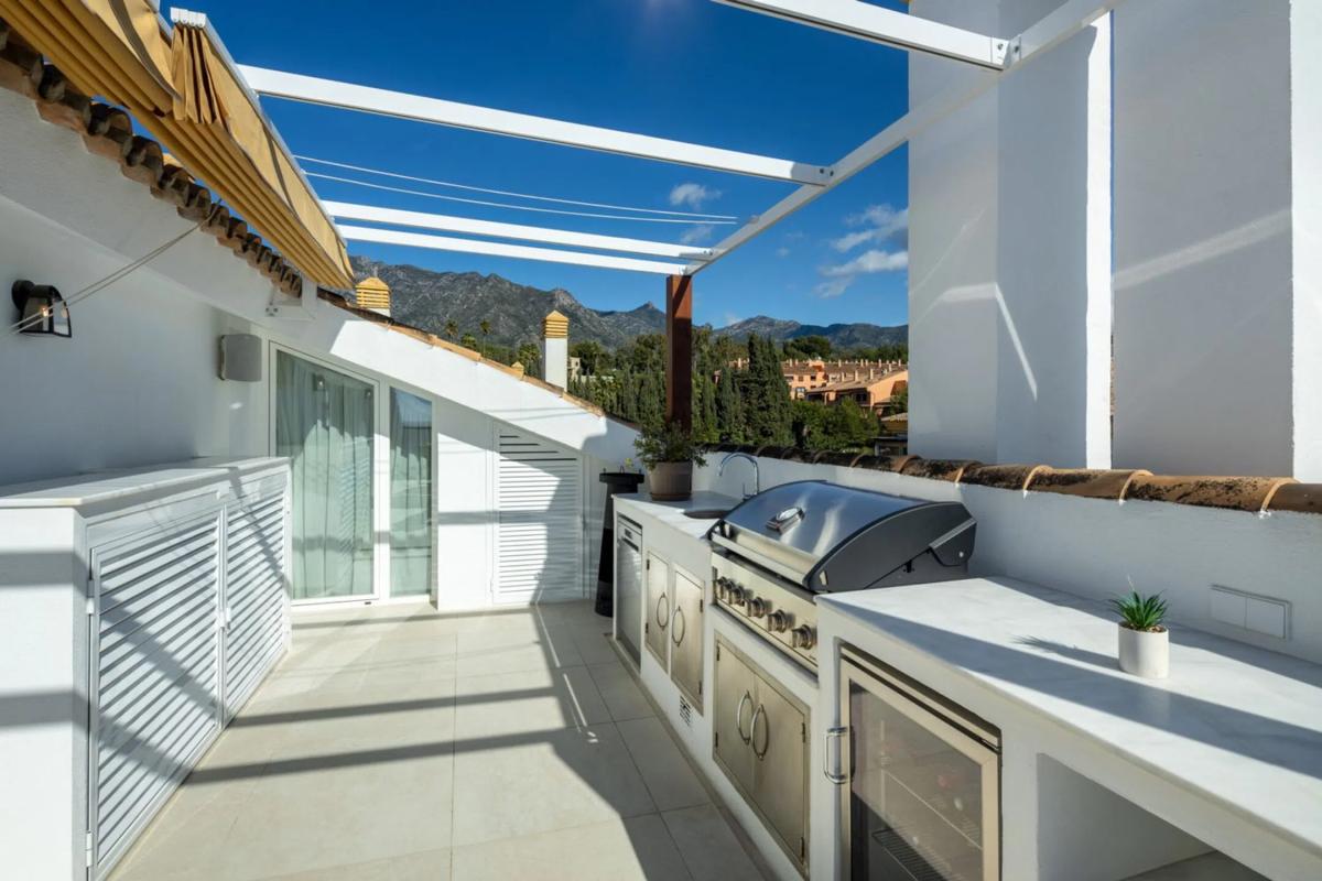 Venta de ático en Barrio La Carolina-Guadalpín, Marbella photo 3