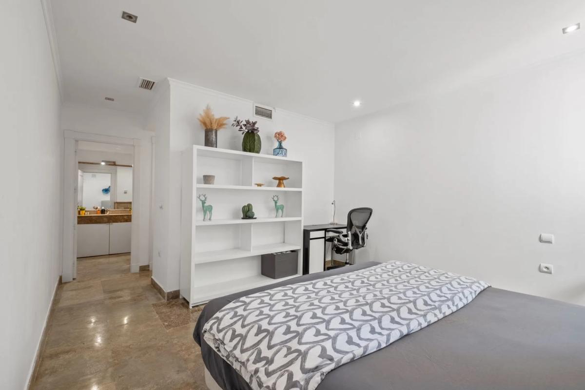 Sale of apartment in Calle Sierra Cazorla, Marbella
photo 5