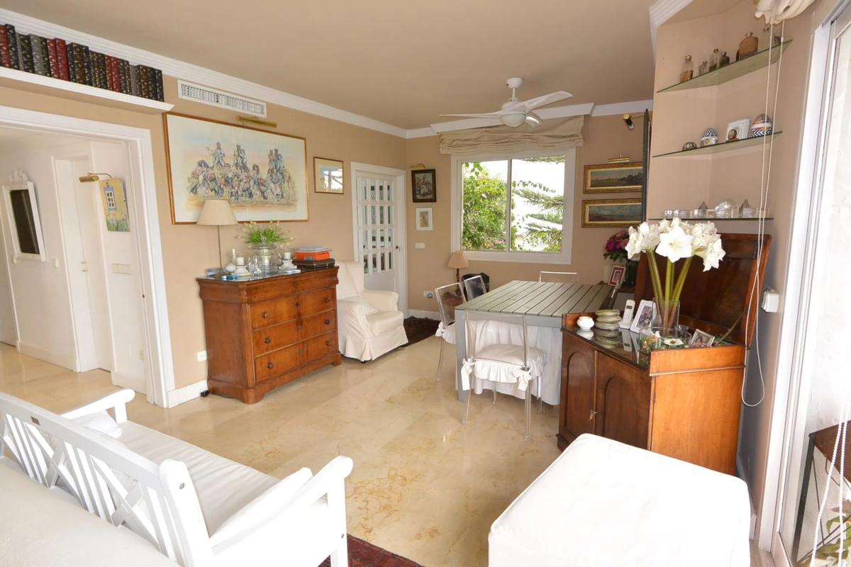 Продажа квартиры на Calle Sierra Bermeja, 11 -A, Марбелла
photo 5