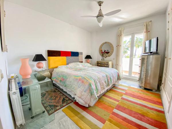 Duplex for sale on Calle margarita, Marbella thumbnail 1