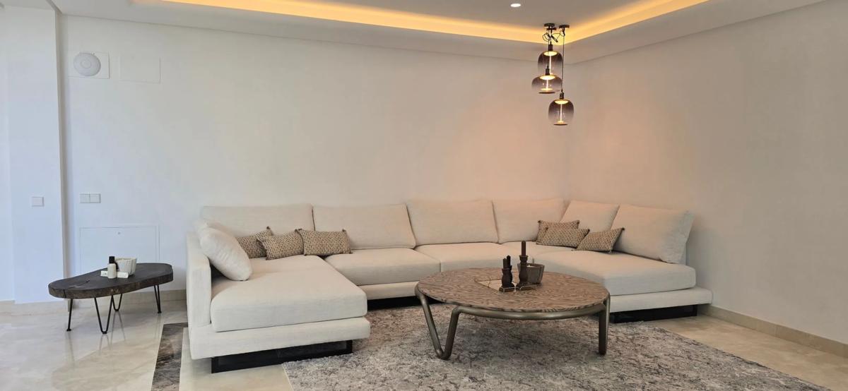 Venta de chalet independiente en La Capellanía Hill Club, 17, Marbella
 photo 2