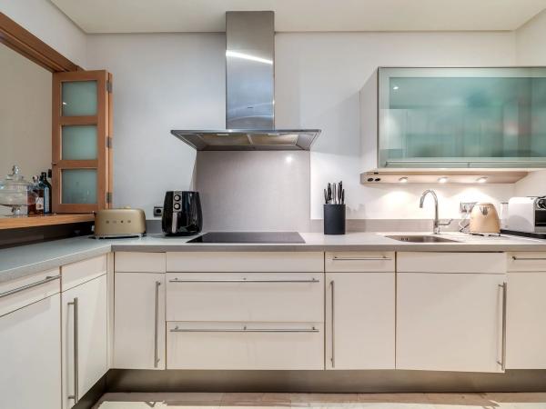 Квартира на продажу на  Avenida Buchinger, Марбелла photo 4