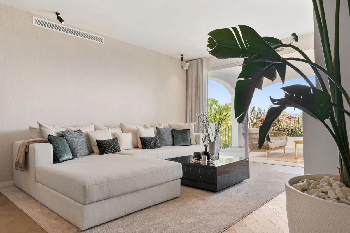Venta de chalet adosado en Barrio Nagüeles , Marbella photo 5