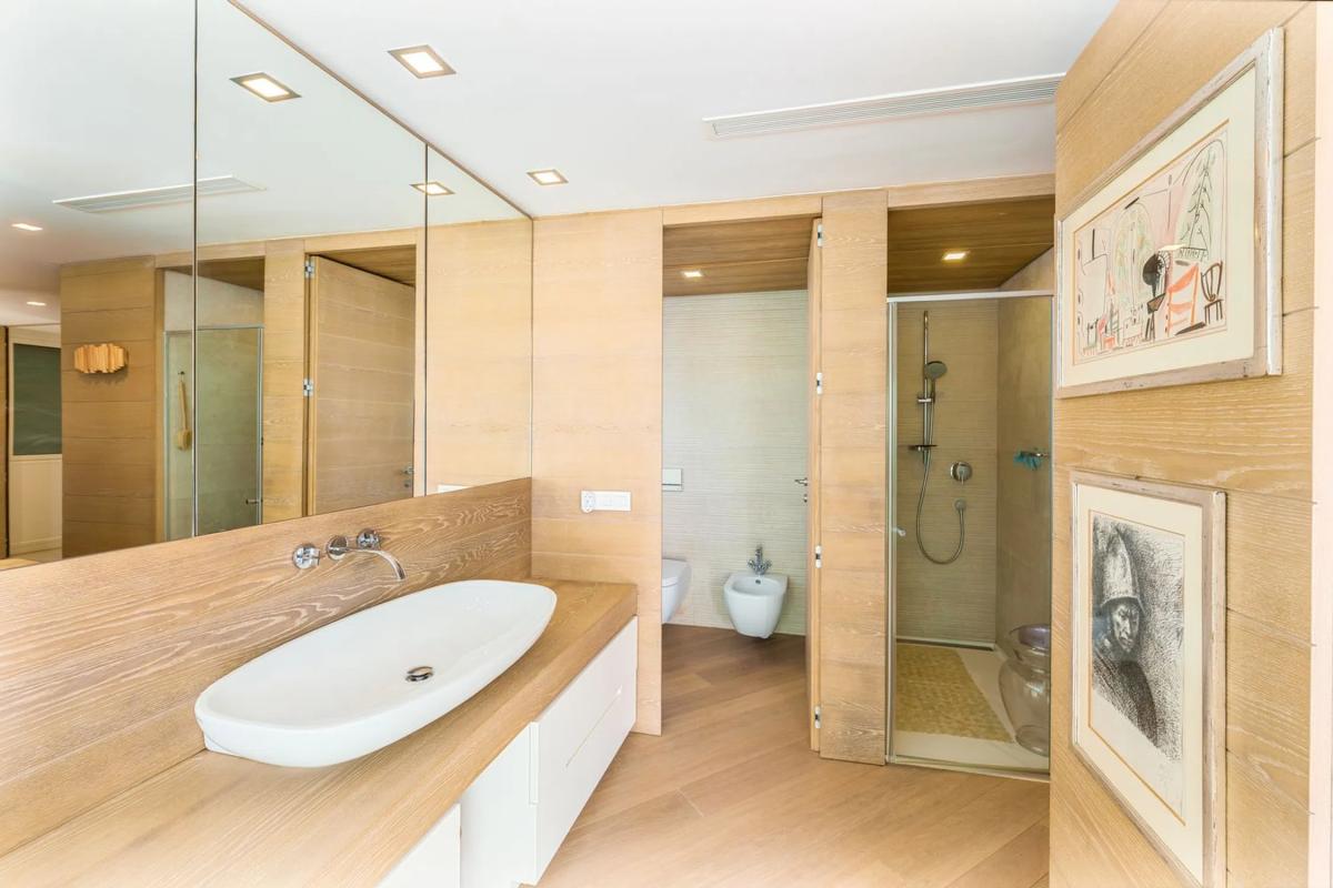 Sale of apartment in Urbanización Oasis Club, 131, Marbella
 photo 4