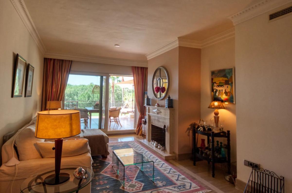 Sale of apartment in Barrio Sierra Blanca, Marbella
photo 2