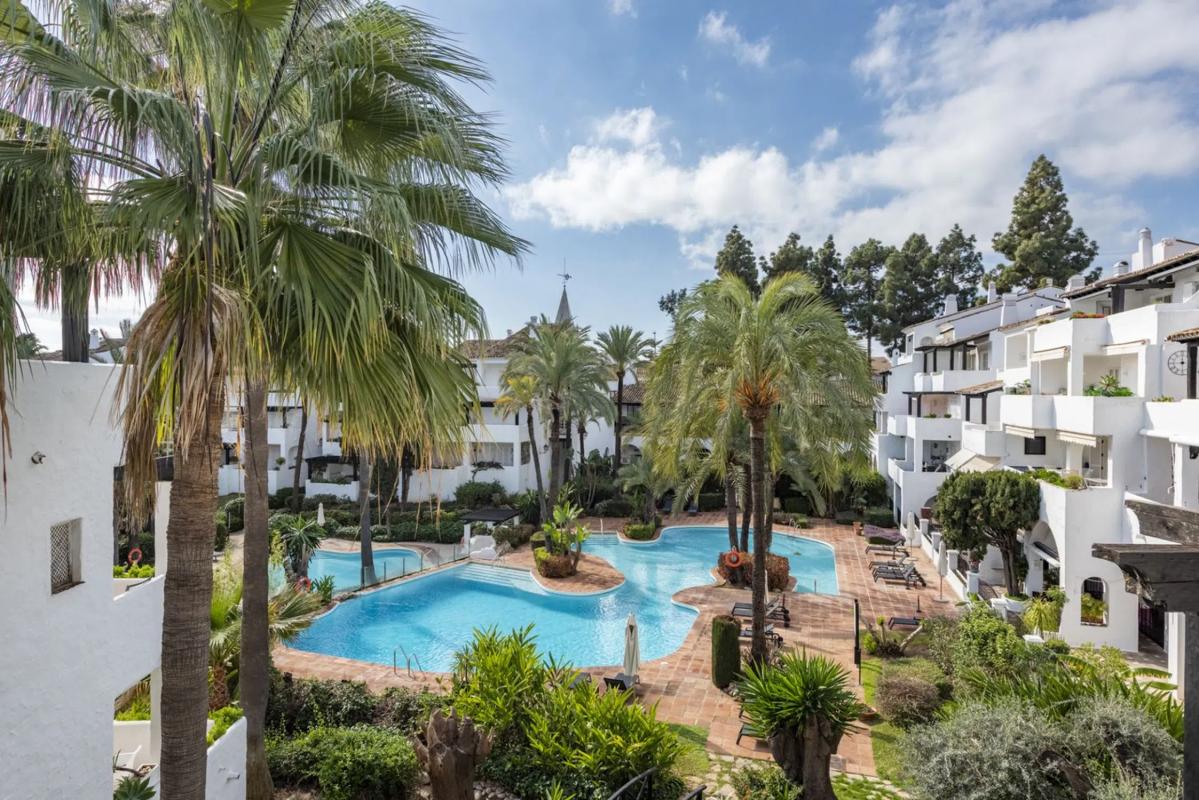 Venta de ático en Barrio Puente Romano, Marbella photo 1
