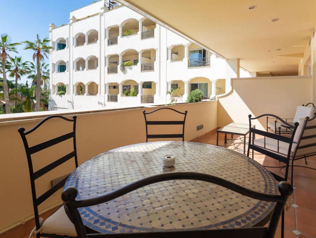 Venta de piso en Avenida Alfonso von Hohenlohe, 19, Marbella
 photo 3