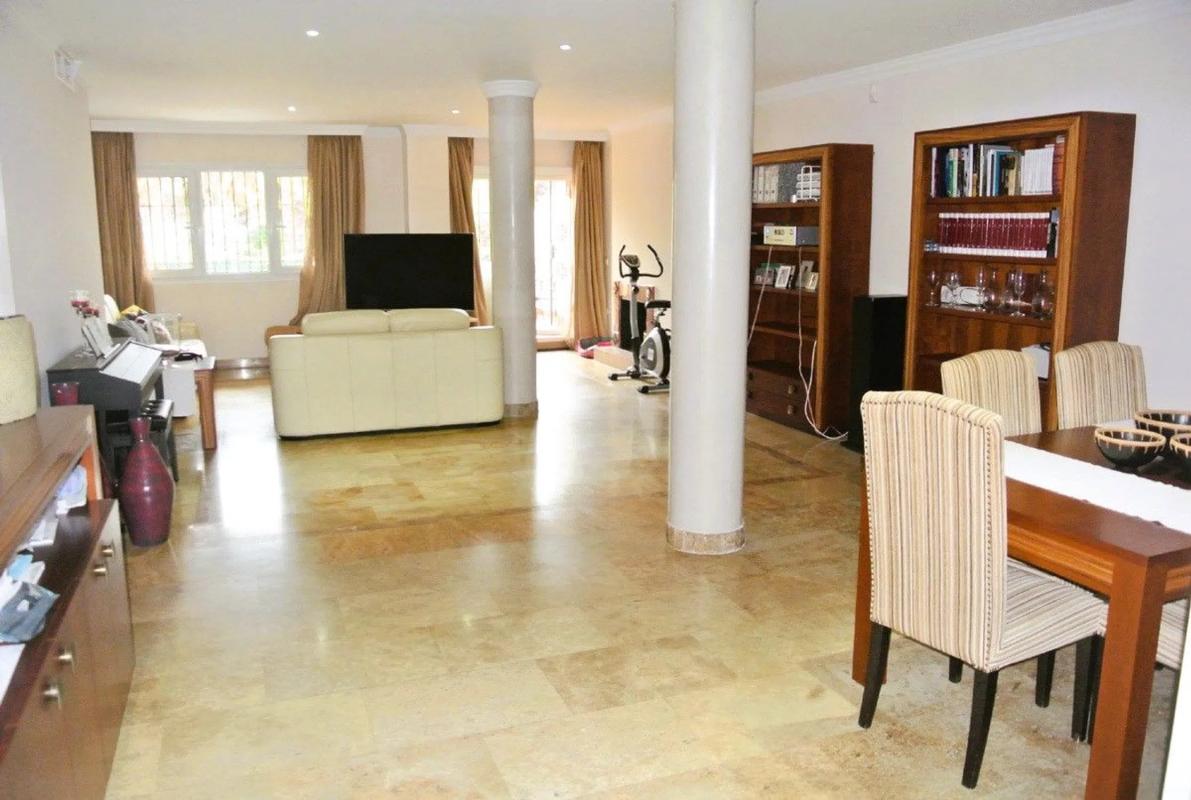 Sale of apartment in Calle Sierra Bermeja, 2, Marbella
photo 5