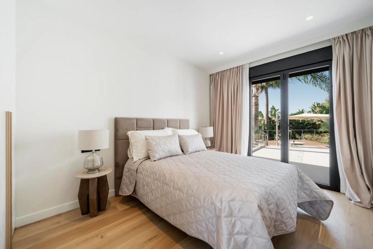 Sprzedaż niezależnego domku jednorodzinnego w Barrio Nagüeles, Marbella photo 2