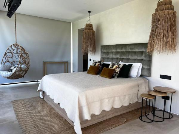 Chalet wolnostojący na sprzedaż w Calle Conde de Andrade, Marbella photo 1