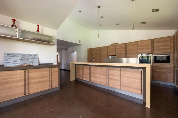 Chalet wolnostojący na sprzedaż w  Milla de oro, rio verde s/n, Marbella photo 4