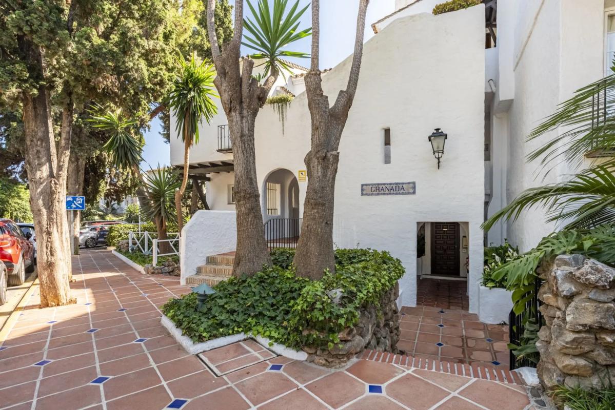 Venta de estudio en Barrio Puente Romano, Marbella photo 1