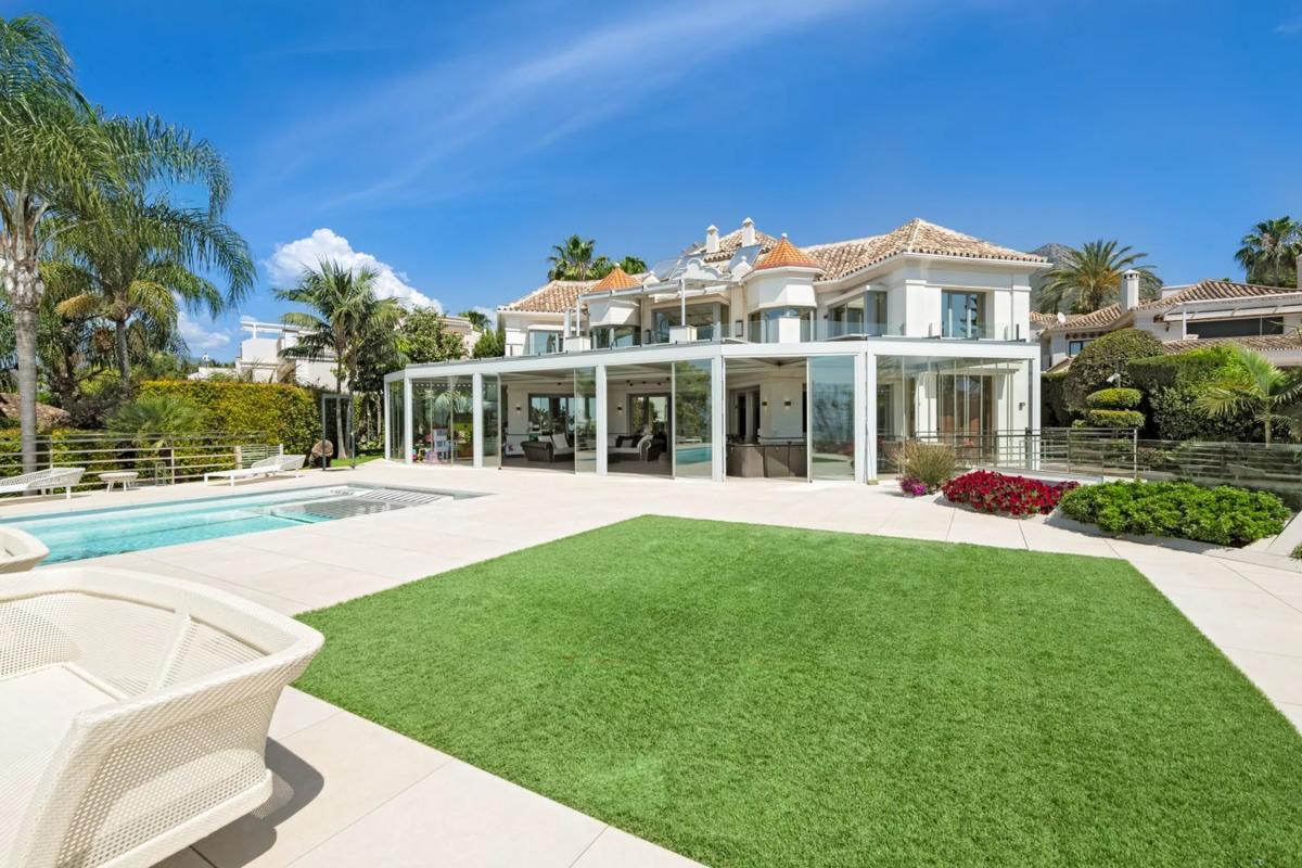 Sprzedaż niezależnego domku jednorodzinnego w Barrio Puente Romano, Marbella photo 4