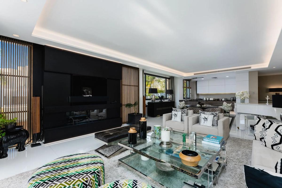 Duplex sale in Calle Warner, 5, Marbella photo 2