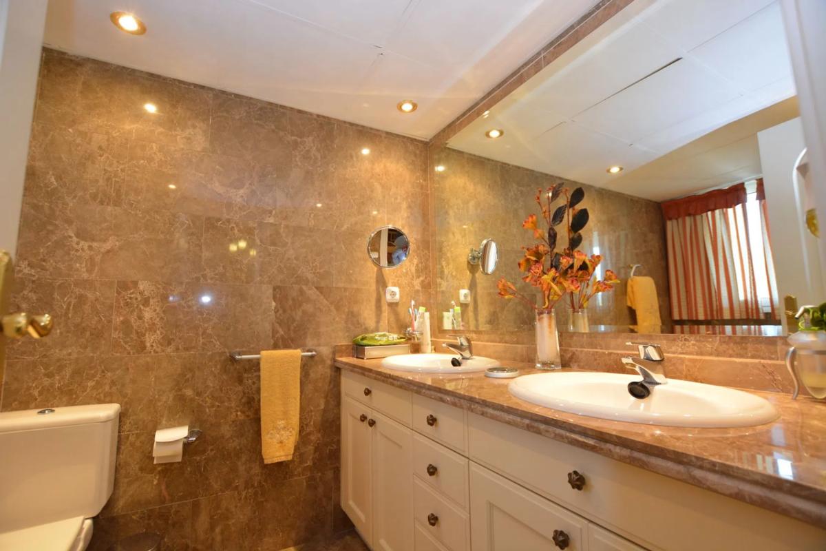 Sale of apartment in Calle Juan Chinchilla, Marbella
 photo 2