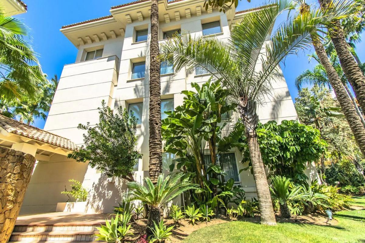 Sprzedaż poddasza w Barrio Nagüeles, Marbella photo 2