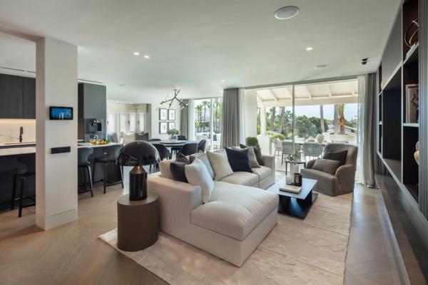 Duplex na sprzedaż w Barrio Las Lomas de Río Verde, Marbella thumbnail 1