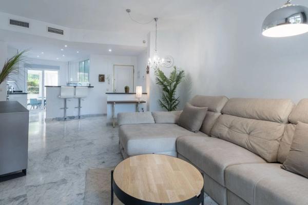 Piso en venta en Marbella Real Bl:E s/n, Marbella
 photo 4
