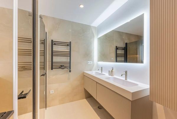 Piso en venta en Barrio Lomas de Marbella Club, Marbella
 photo 1
