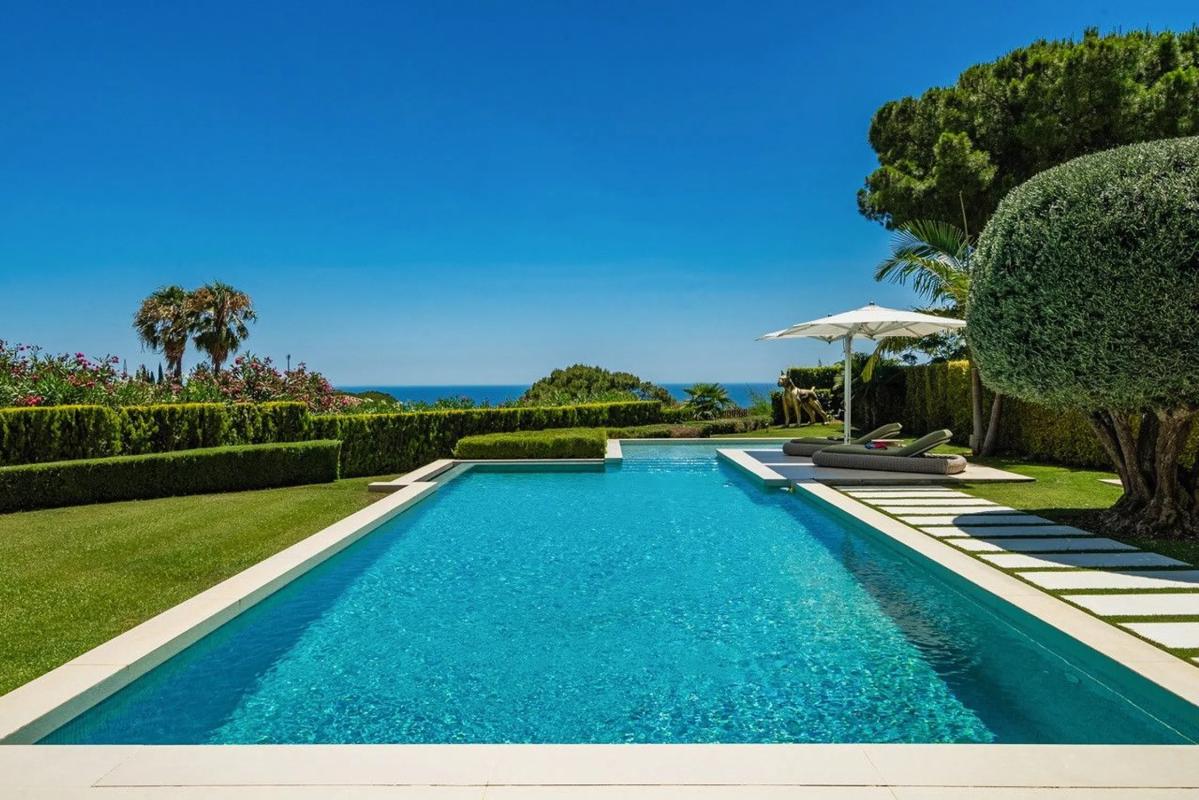 Sale of independent chalet in Calle Sierra de Istán, 84, Marbella
photo 3