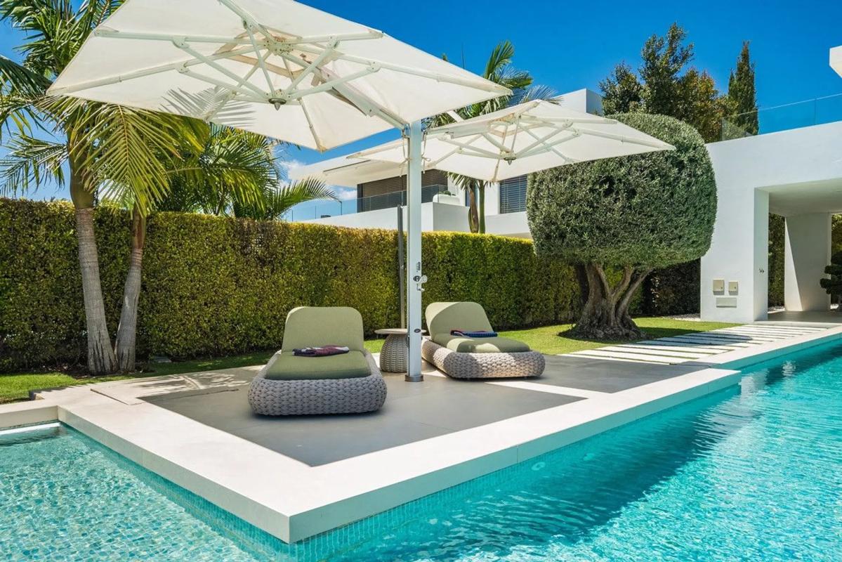 Sale of independent chalet in Calle Sierra de Istán, 84, Marbella
photo 5
