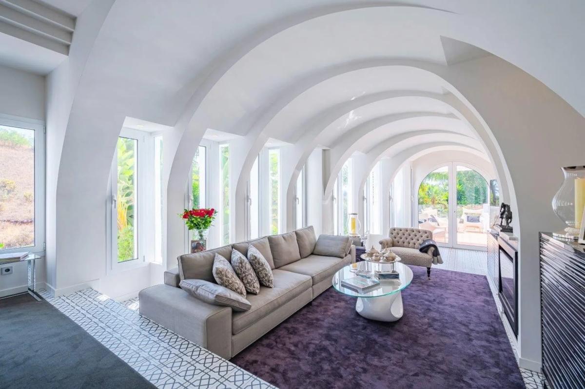 Venta de chalet adosado en Barrio Puente Romano , Marbella photo 2