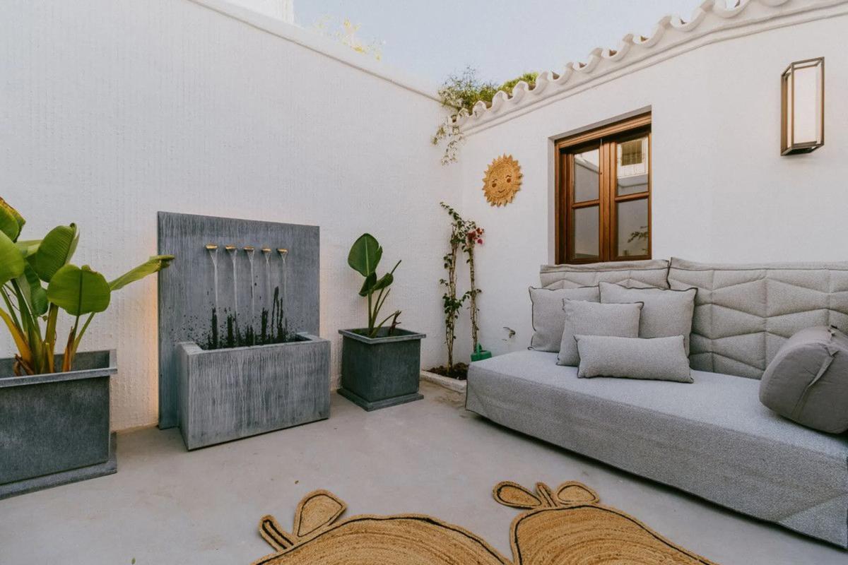 Venta de chalet adosado en Lomas pueblo III s/n , Marbella photo 1