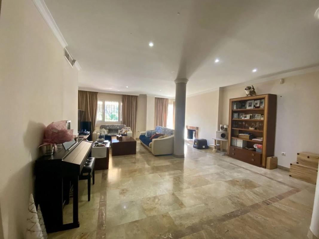 Sale of apartment in Calle Sierra de Cazorla, Marbella
 photo 5