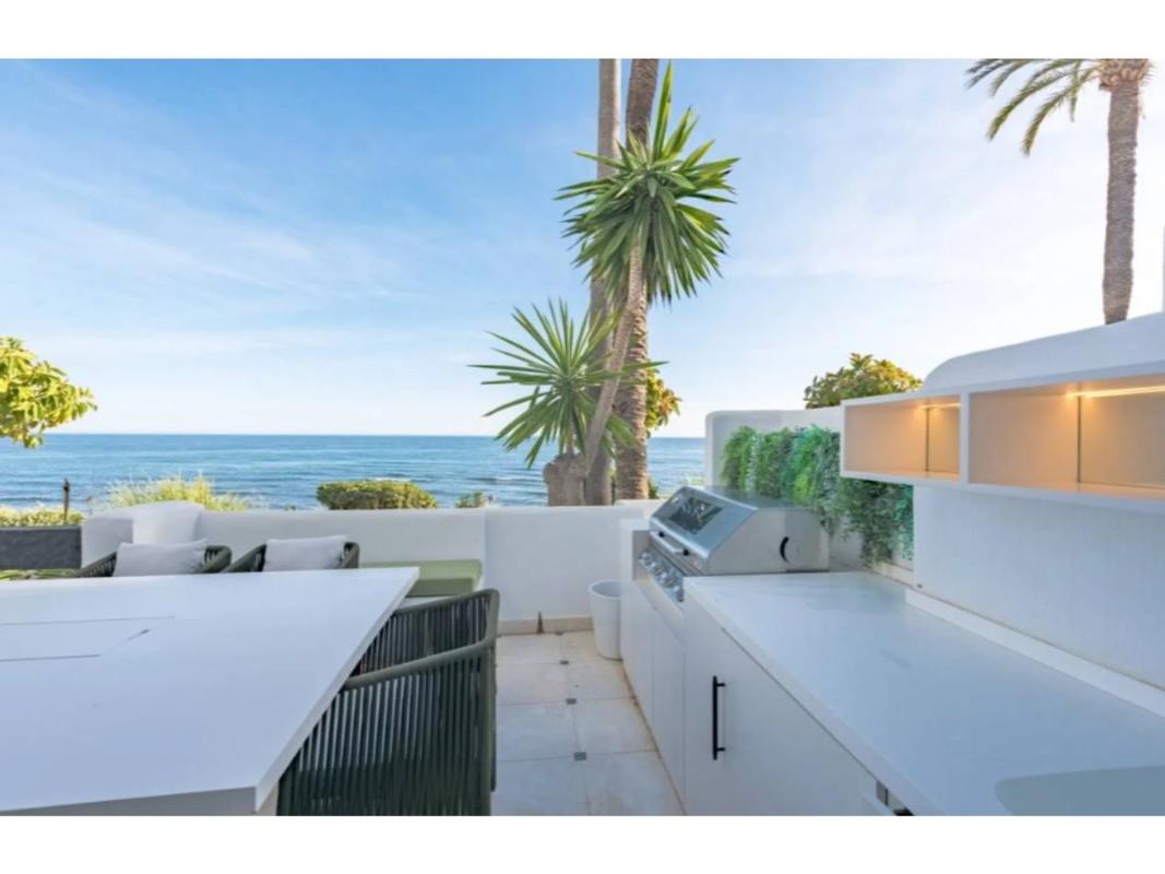 Sale of apartment in ኡርባኒሳሲኦን ፑኤንቴ ሮማኖ, Marbella
 photo 2
