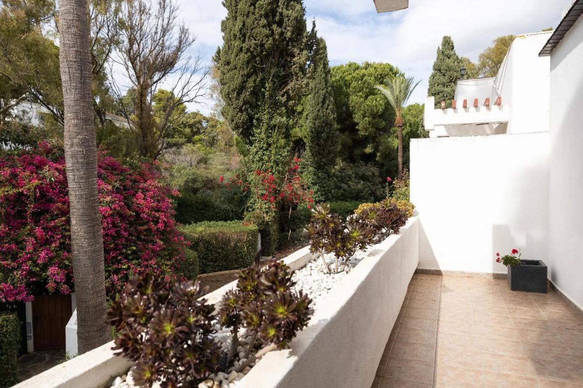 Venta de duplex en Calle Sierra Bermeja, Marbella photo 5