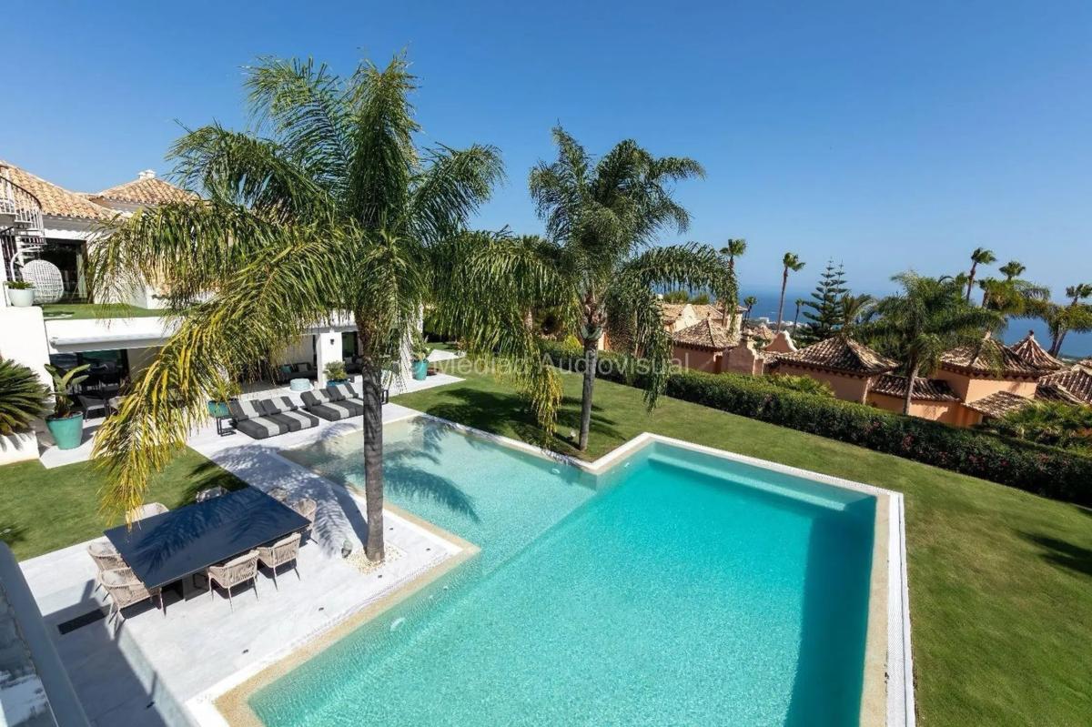 Venta de chalet independiente en Barrio Sierra Blanca, Marbella
photo 1