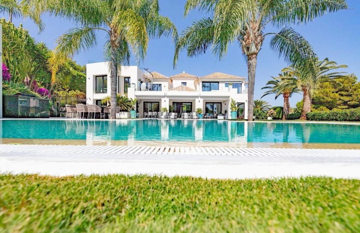 Venta de chalet independiente en Barrio Sierra Blanca, Marbella
photo 2