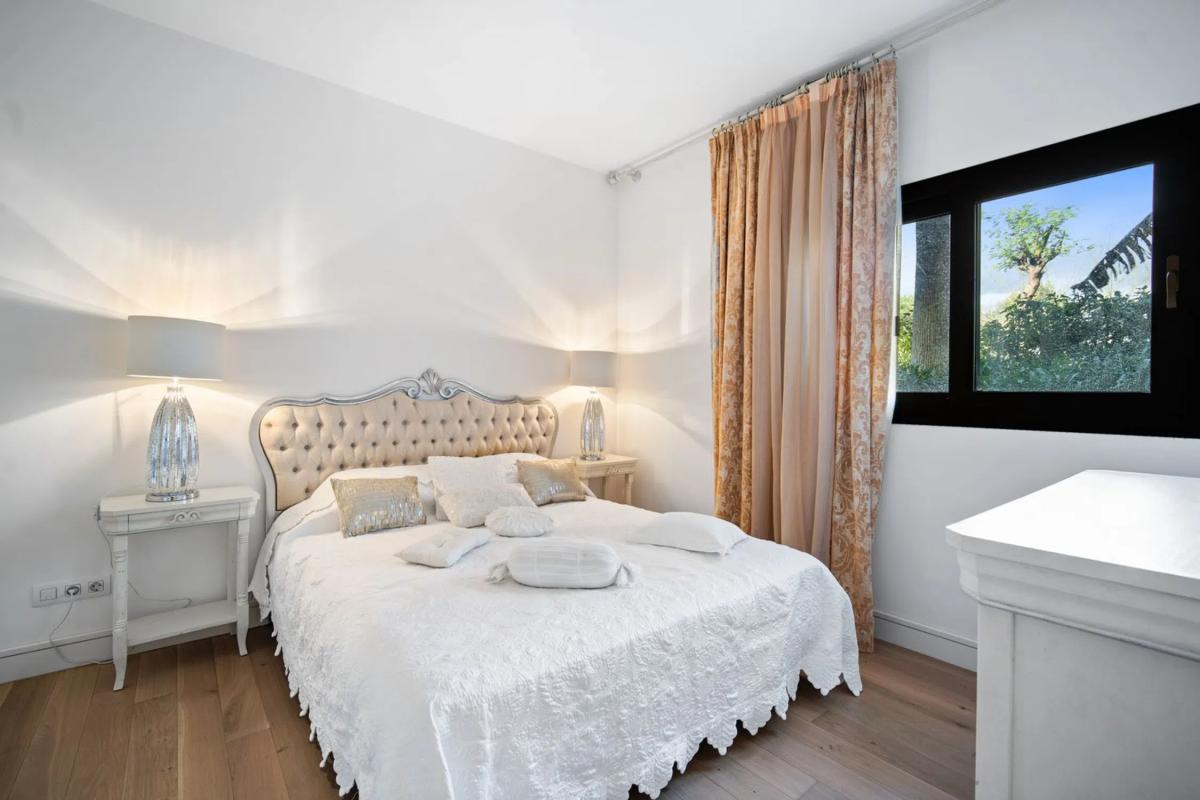 Sprzedaż niezależnego domku jednorodzinnego w  Calle Montemayor, Marbella photo 3