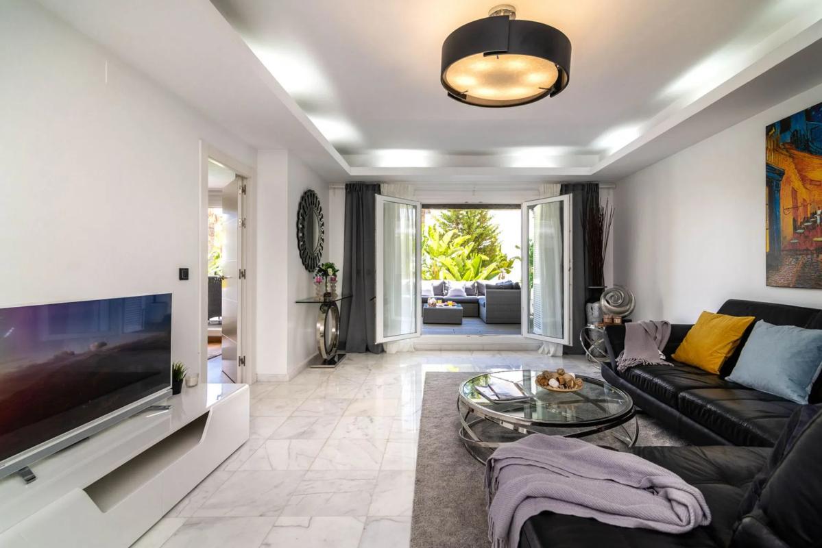 Sale of apartment in Barrio Puente Romano, Marbella
 photo 2