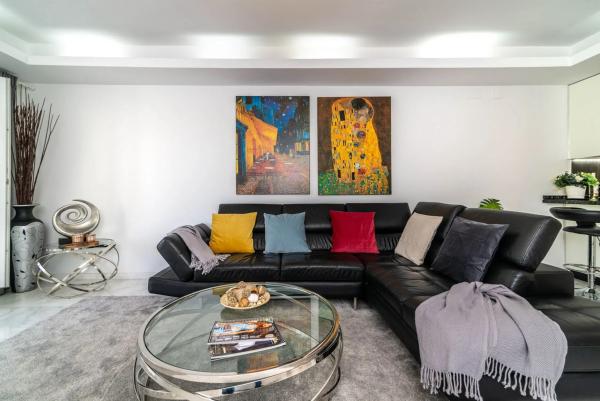 Квартира на продажу на  Barrio Puente Romano, Марбелла photo 4