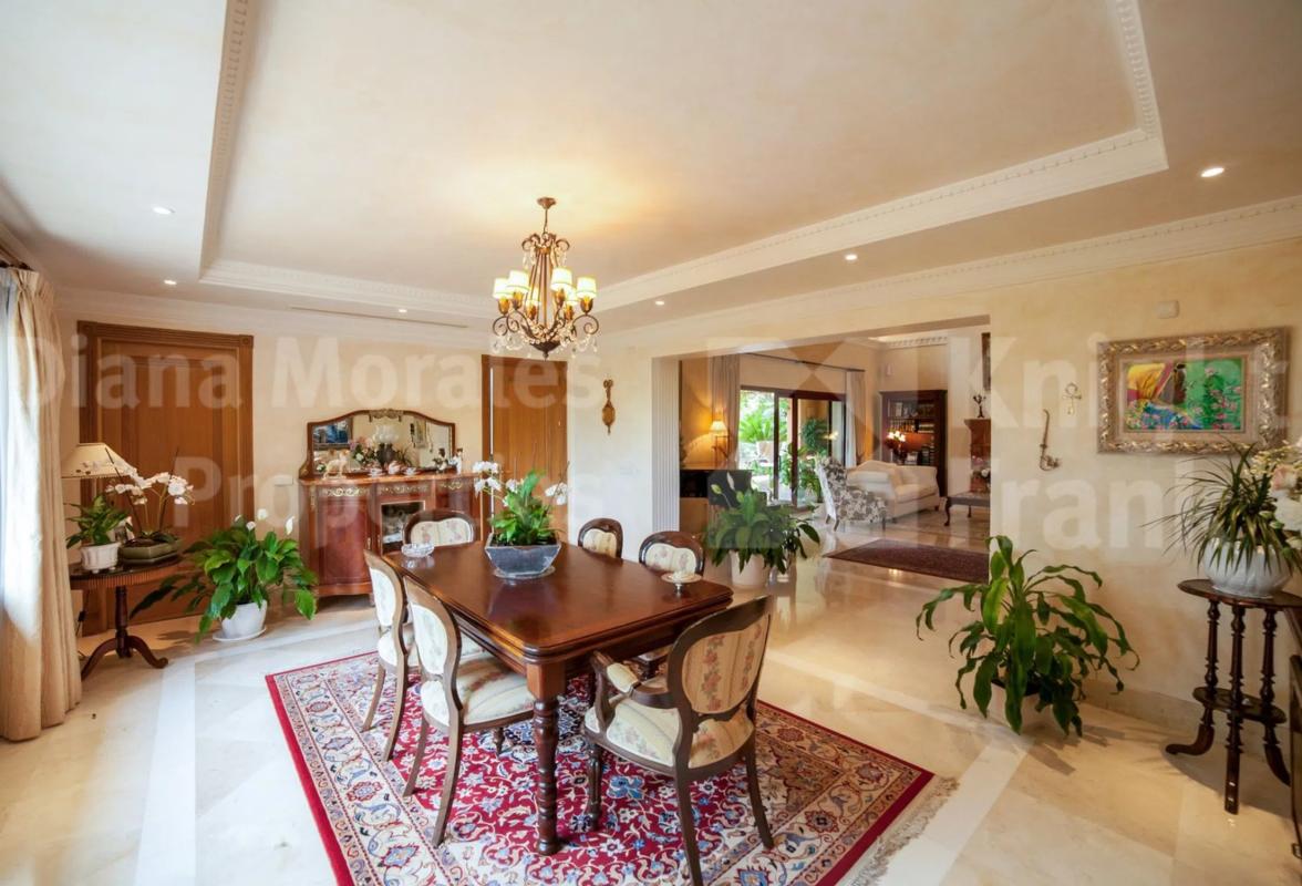 Продажа отдельного шале в  Barrio Sierra Blanca, Марбелла photo 4