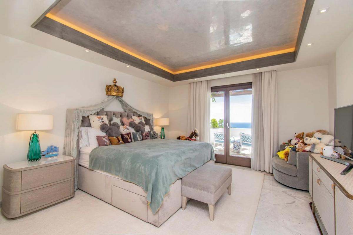 Sale of apartment in Avenida Istán, Marbella
photo 4