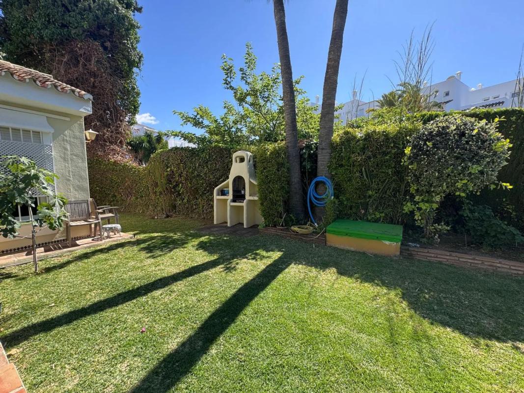 Venta de chalet independiente en Calle Velázquez, 9, Marbella
photo 2