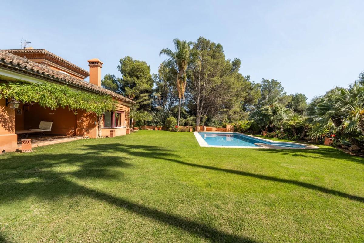 Venta de chalet independiente en Barrio Sierra Blanca, Marbella
photo 4