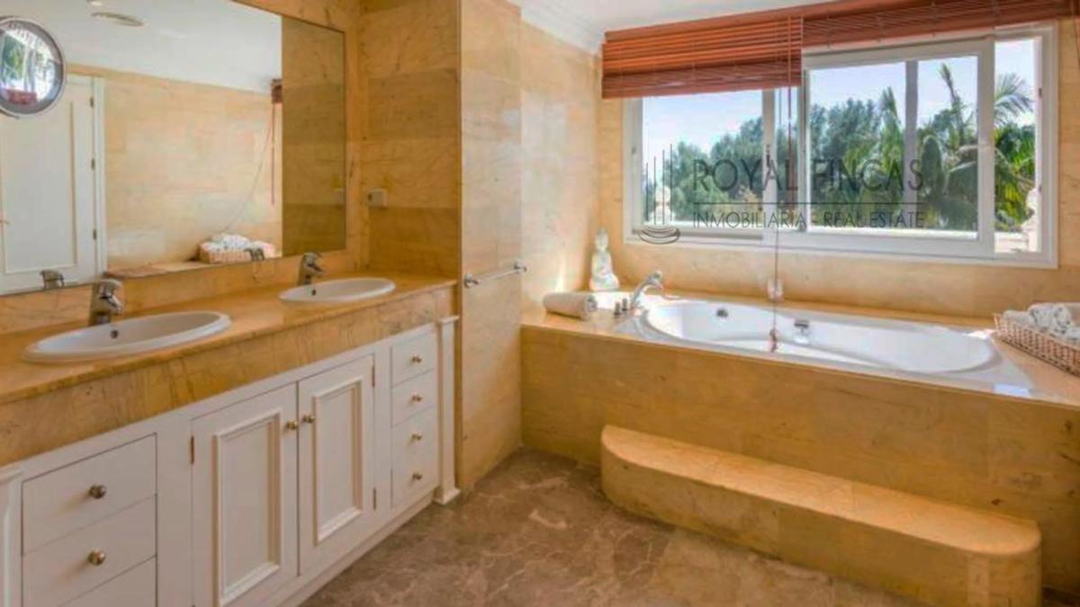 Venta de chalet independiente en Nagüeles-Milla de Oro, Marbella s/n, Marbella
 photo 2