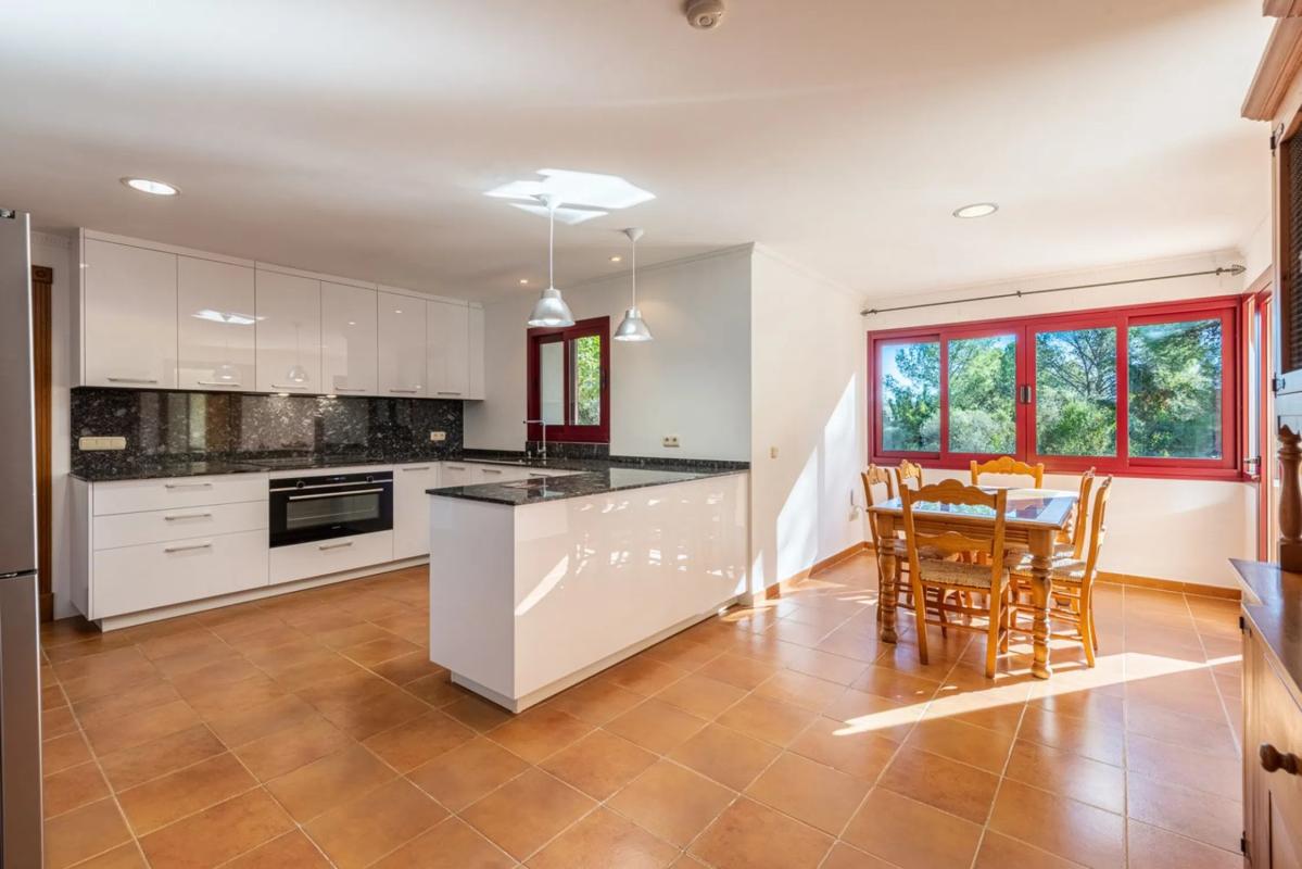 Sprzedaż niezależnego domku jednorodzinnego w Barrio Sierra Blanca, Marbella photo 2