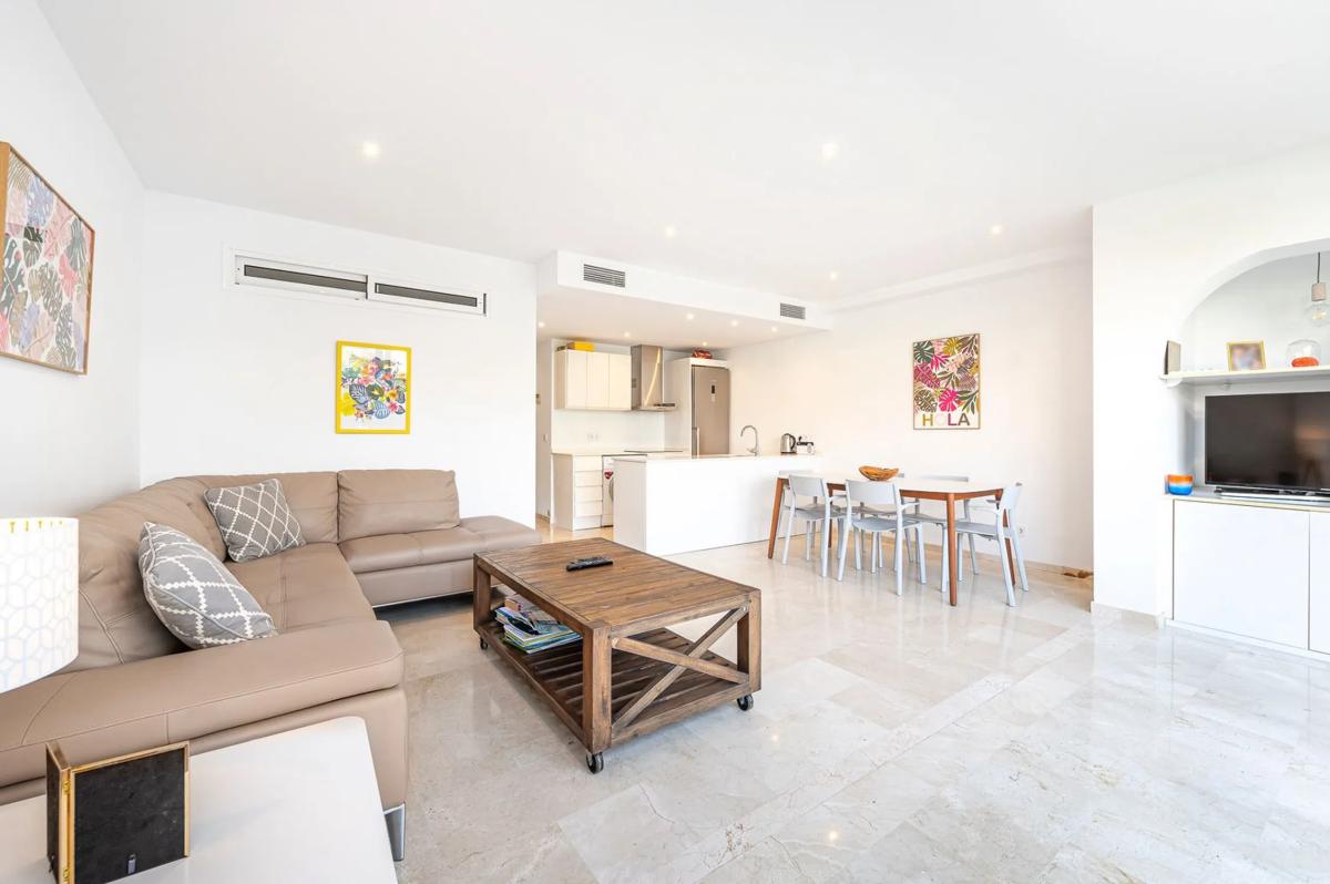 Продажа квартиры на Urbanización Alhambra del Mar, 1, Марбелла
photo 1