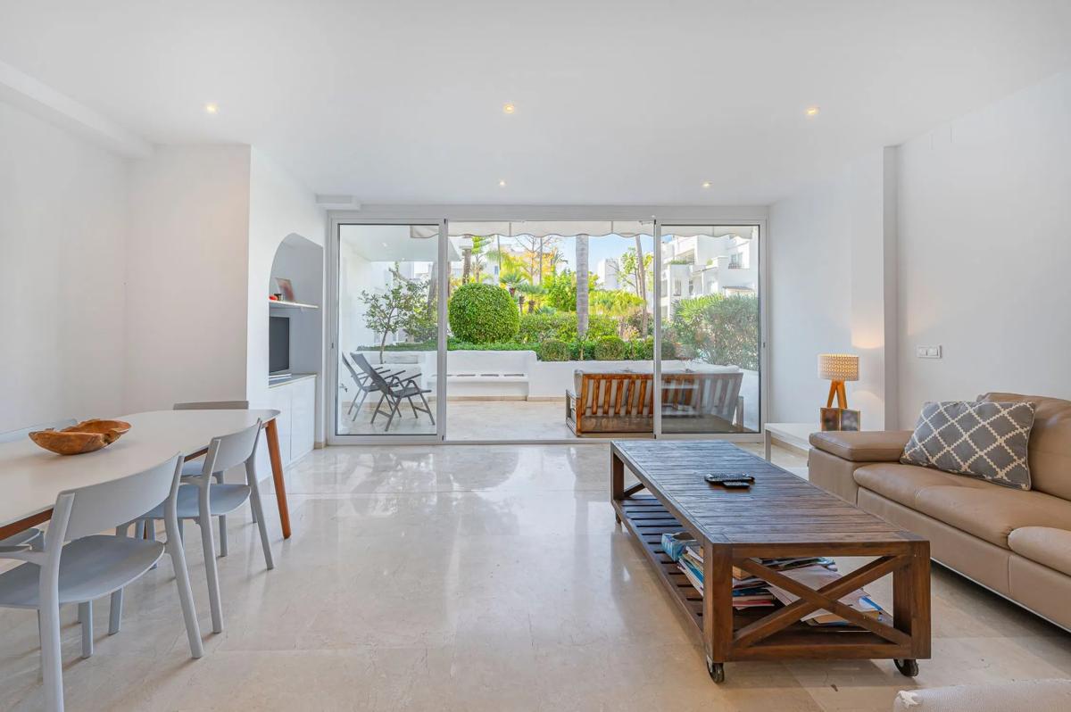 Продажа квартиры на Urbanización Alhambra del Mar, 1, Марбелла
photo 4